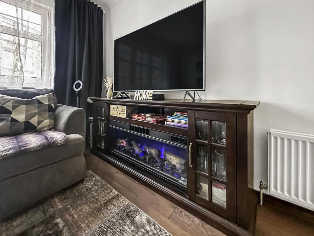 אדינבורו Comfortable 2 Bedroom Flat In The City Centre מראה חיצוני תמונה
