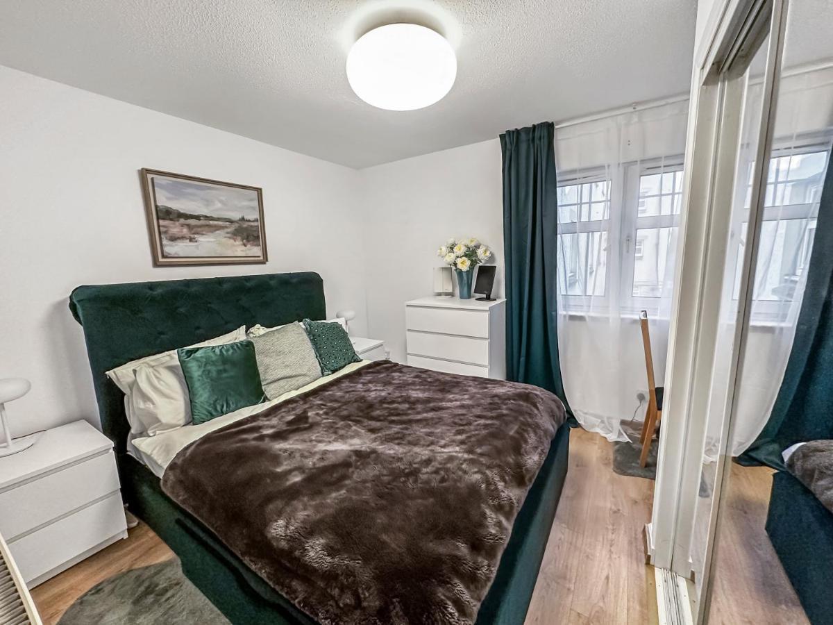 אדינבורו Comfortable 2 Bedroom Flat In The City Centre מראה חיצוני תמונה